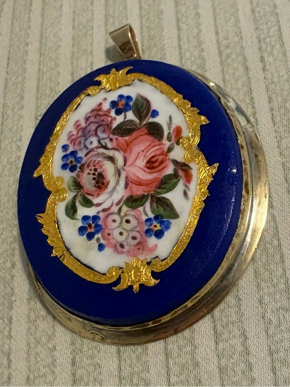Victorian painted lapis pendant, Gorgeous with back frame and bail 14k gold. - Picture 5 of 6